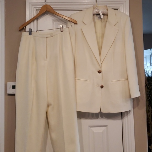 Patchington Jackets & Blazers - 🌹🌷Last Call🌷🌹♀️Patchington♀️ Pant Suit